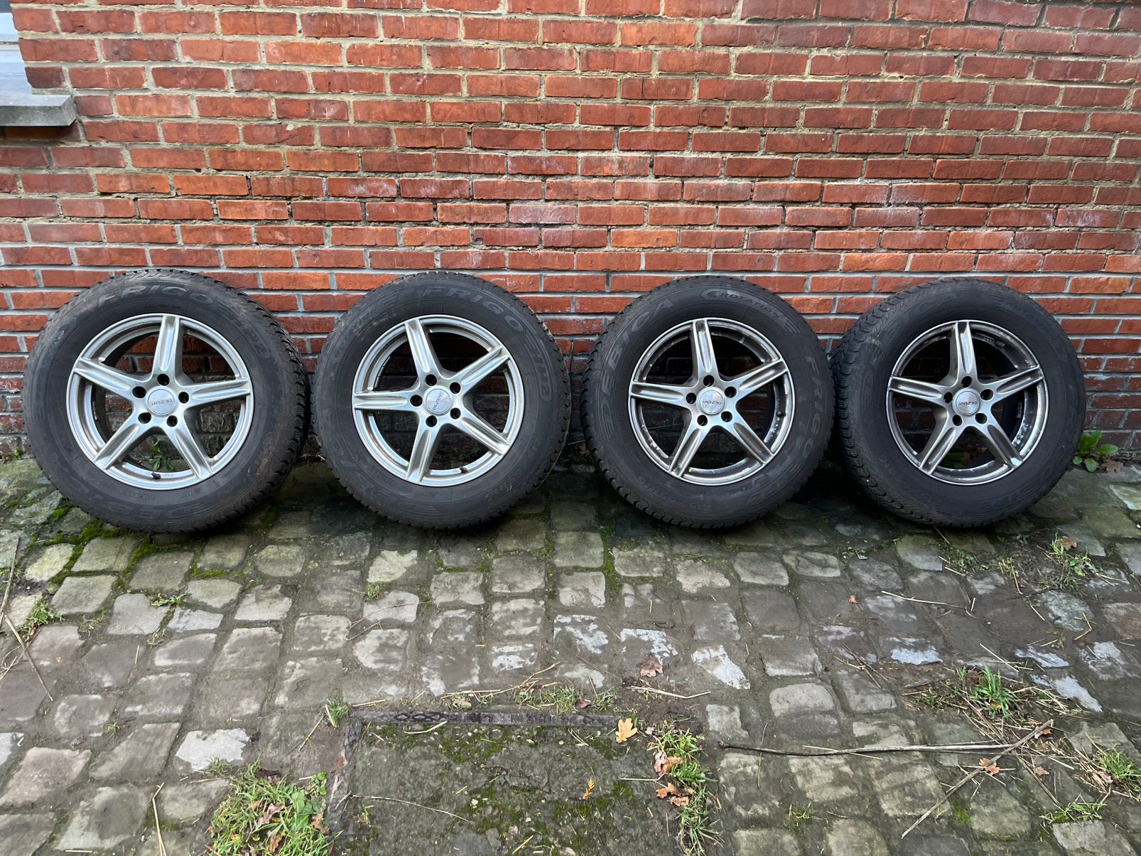 Winterbanden 215/55 R16, Auto-onderdelen, Ophalen, Winterbanden