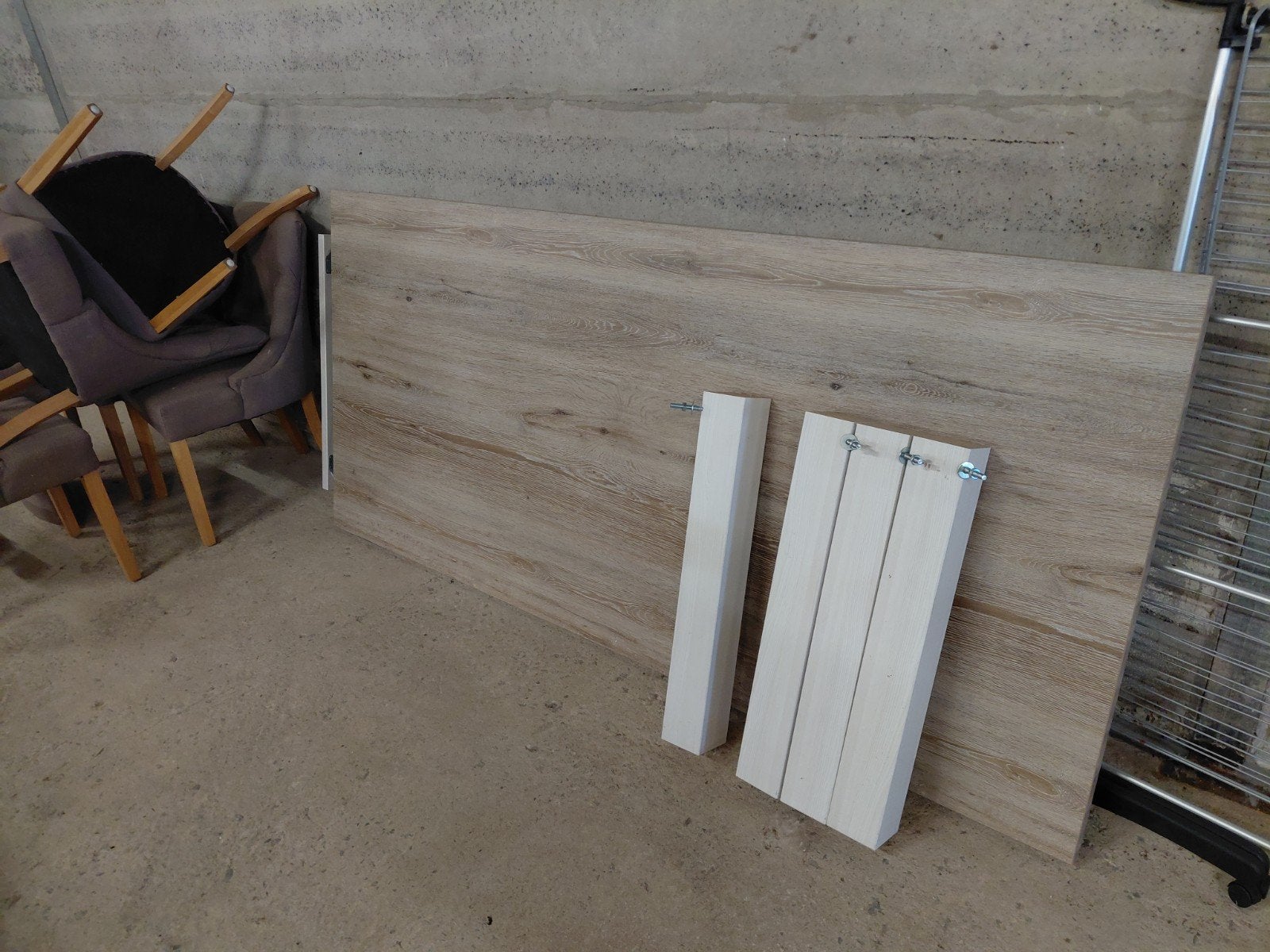 table et 6 chaises, Enlèvement