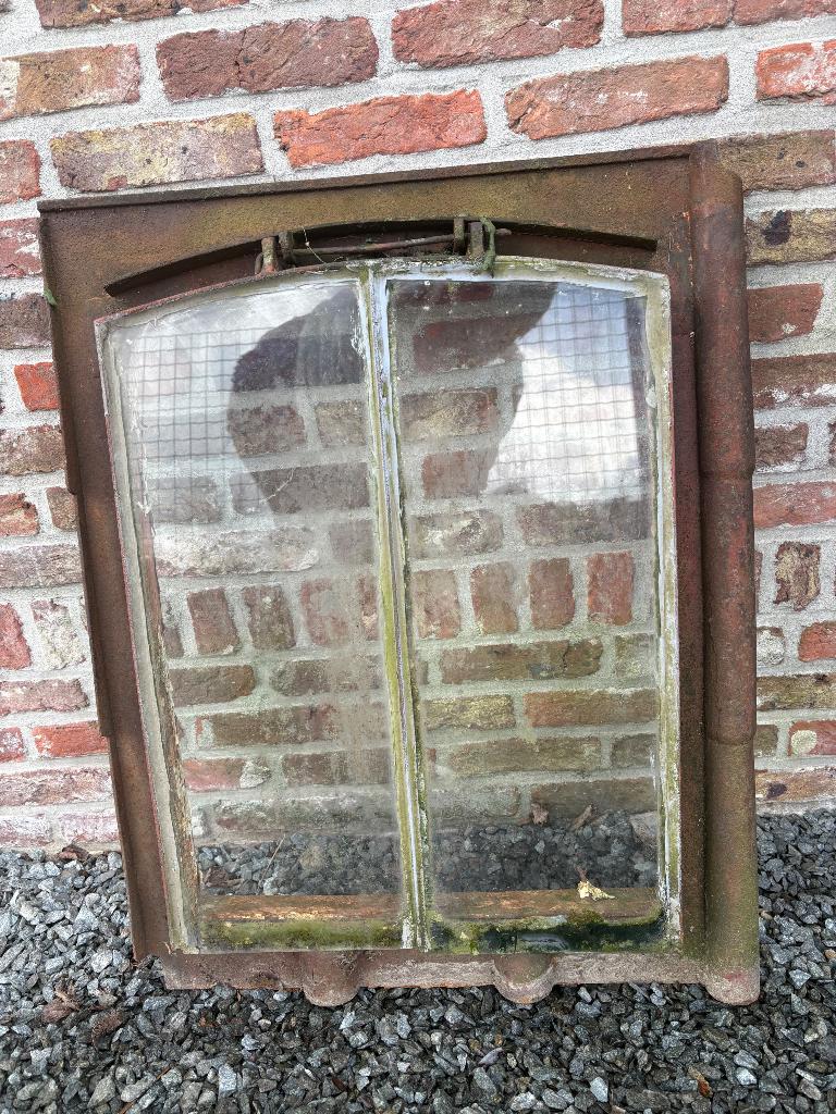 dakvenster gietijzer, Doe-het-zelf en Bouw, Ophalen, Gebruikt, Minder dan 80 cm, Minder dan 80 cm