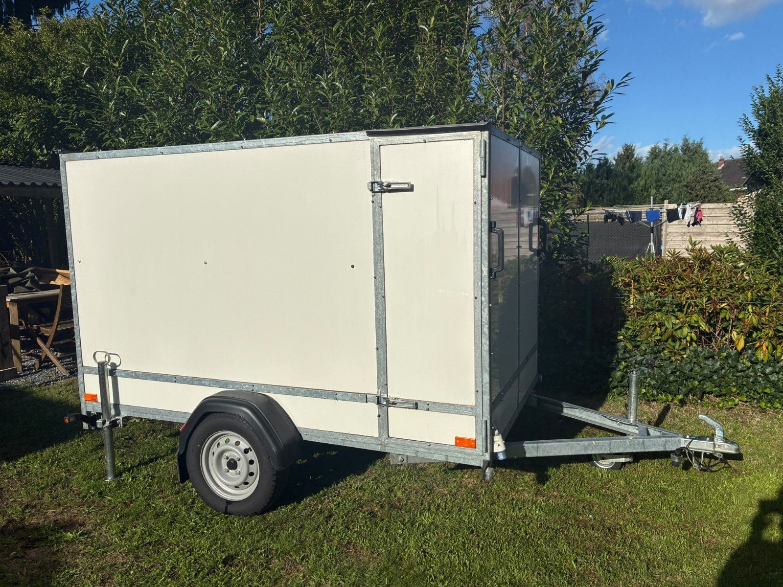Gesloten aanhangwagen 750 kg met ingebouwd binnenrek, Enlèvement, Comme neuf