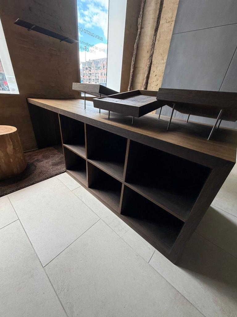 winkelinrichting/tafel/kast, Zakelijke goederen, Ophalen