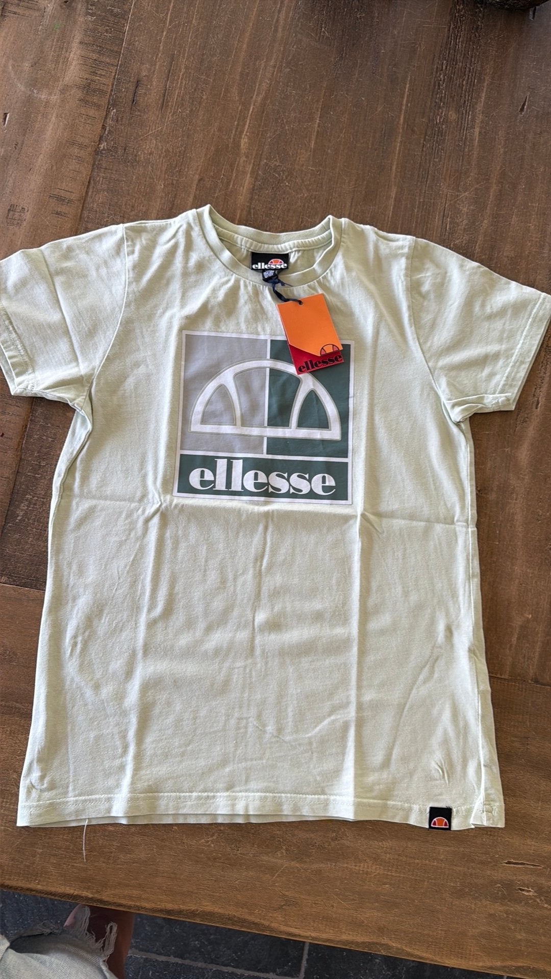 Nieuwe tshirt Ellesse maat 13, Kinderen en Baby's, Kinderkleding | Maat 158, Ophalen of Verzenden, Nieuw, Jongen of Meisje, Shirt of Longsleeve