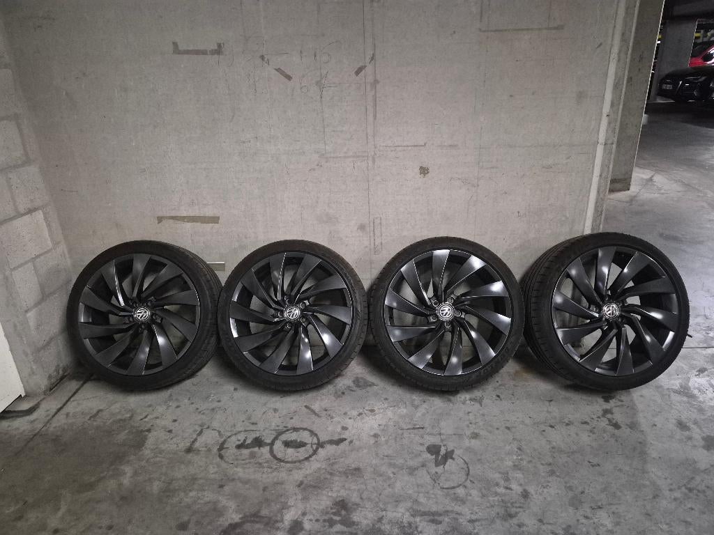 Rosario 20 inch RIMS WITH dunlop max speed TYRES dot 2324, Pneus et Jantes, 245 mm, Enlèvement ou Envoi, Véhicule de tourisme