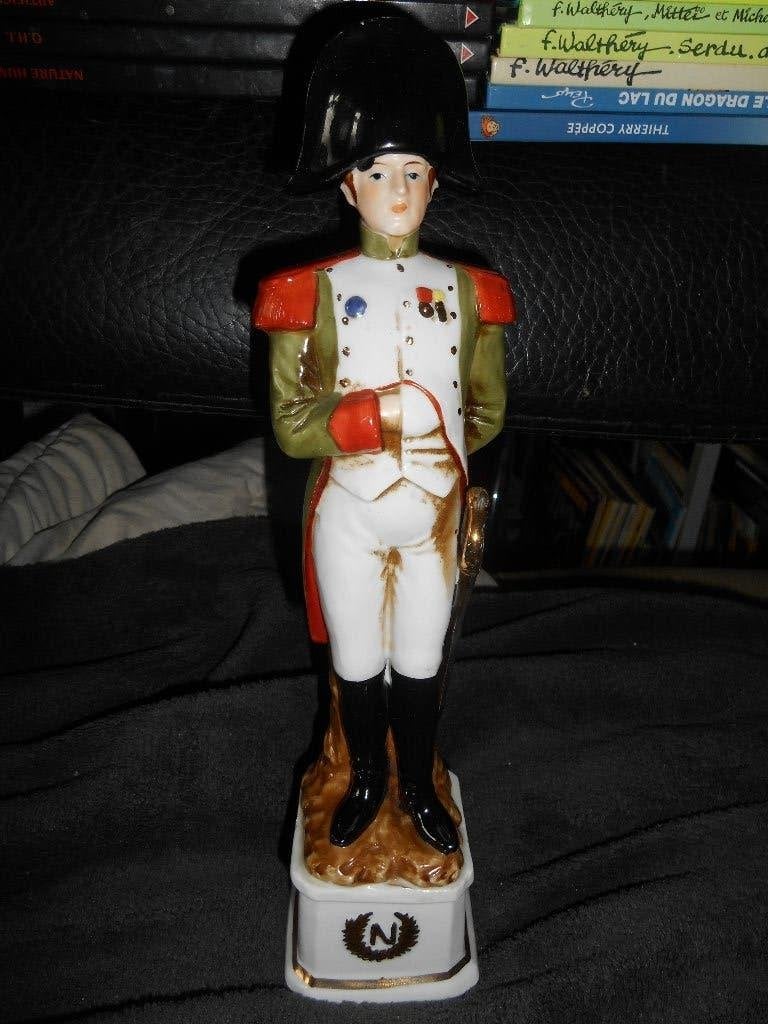 Napoléon en porcelaine +-29cm, Antiek en Kunst, Antiek | Porselein, Ophalen of Verzenden