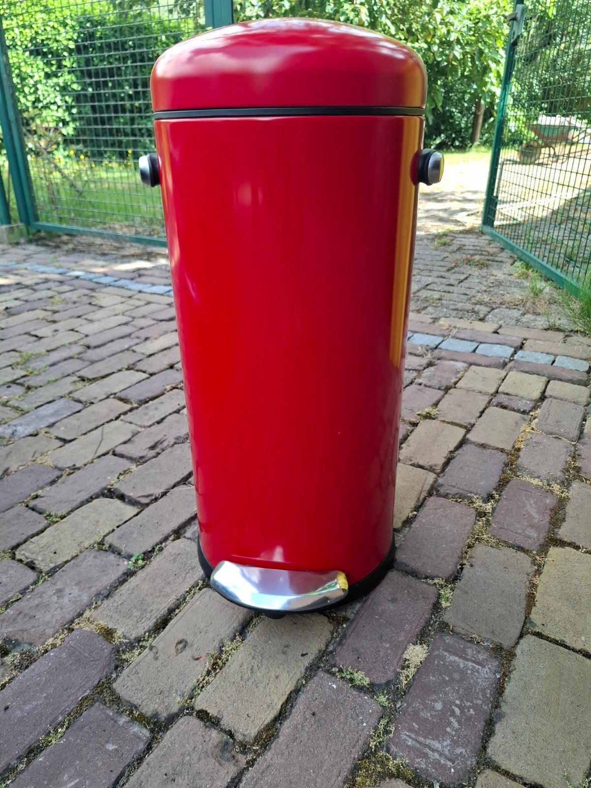 Rode pedaalemmer 30 l., Ophalen, Zo goed als nieuw, IJzer, Met deksel