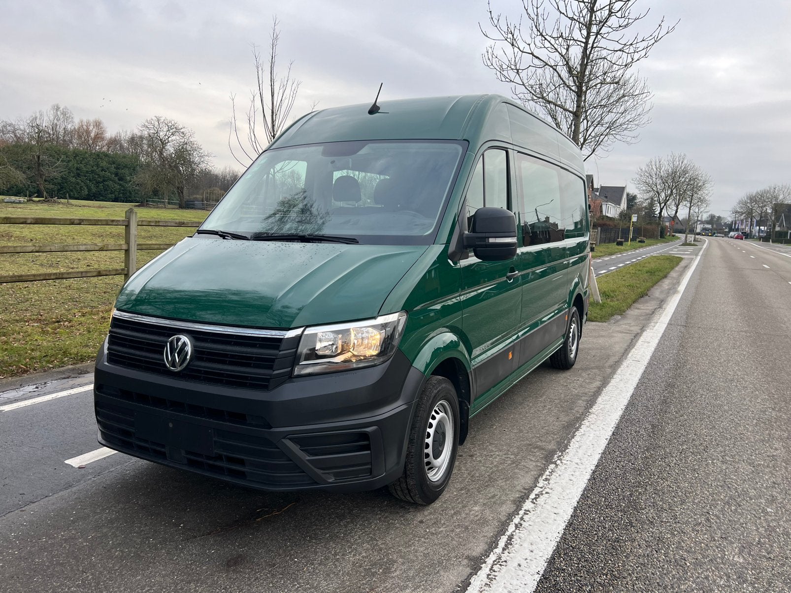 Vw crafter 35 dubbele cabine 6+1 zitplaatsen, Auto's, Bestelwagens en Lichte vracht, Voorwielaandrijving, Stof, https://public.car-pass.be/vhr/32966c3c-0bbf-4353-b4a3-d336089c351a