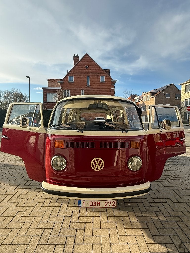 Combi VW T2, Autos, Oldtimers & Ancêtres, Rouge, Beige, 7 places, 2 portes