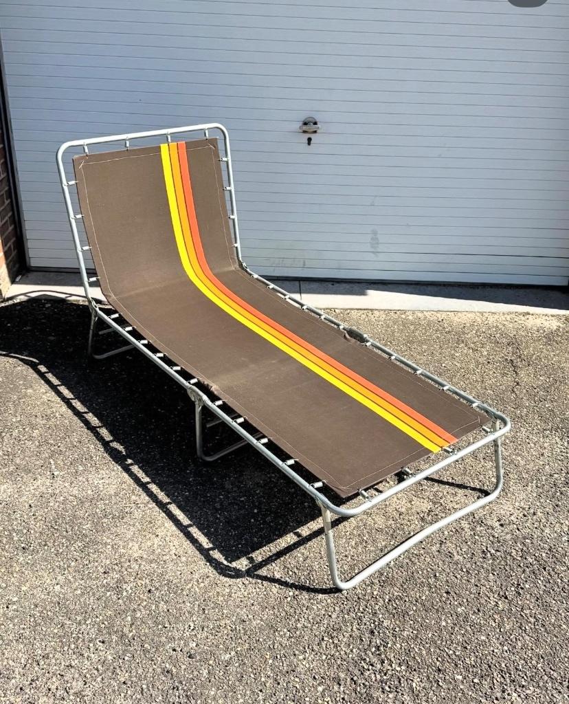 Chaise longue vintage des années 70, Enlèvement