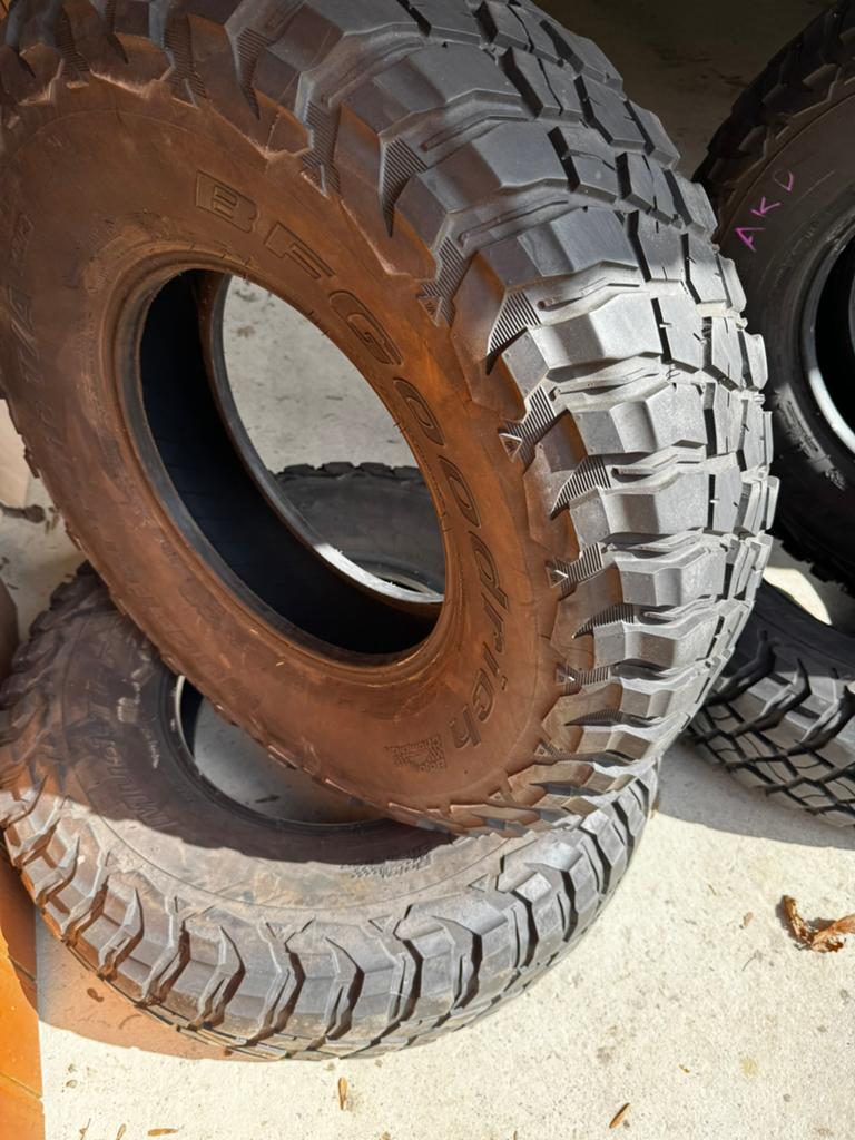 Pneus BF Goodrich KM3 255/85 r16, Autos : Pièces & Accessoires, 255 mm, 16 pouces, Autre, Pneu(s)