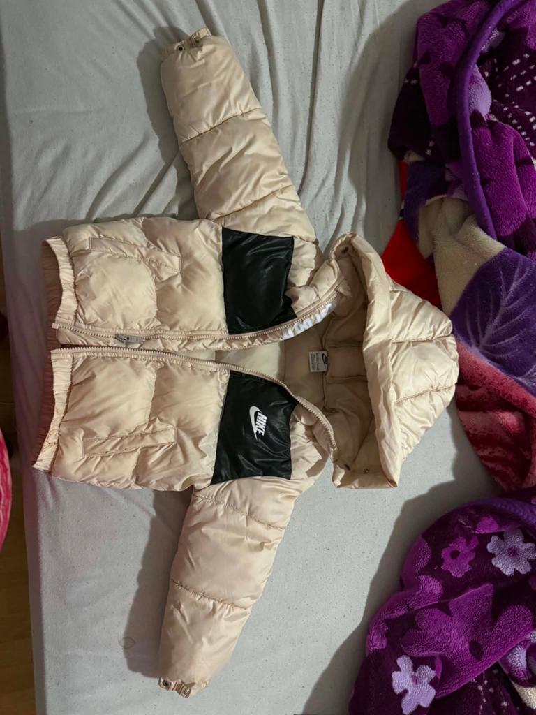 Veste nike taille 110 enfants, Kleding | Dames, Wintersportkleding, Ophalen, Zo goed als nieuw