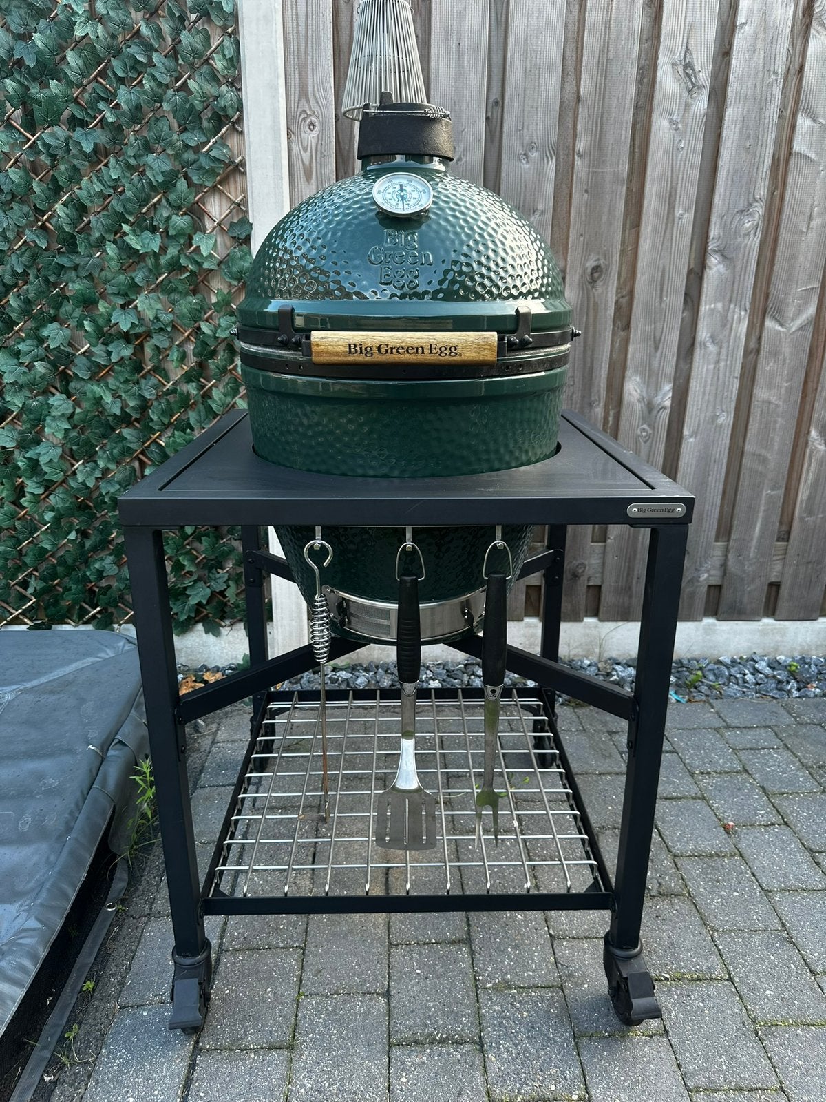 Big green egg large incl BGE Frame., Ophalen, Zo goed als nieuw