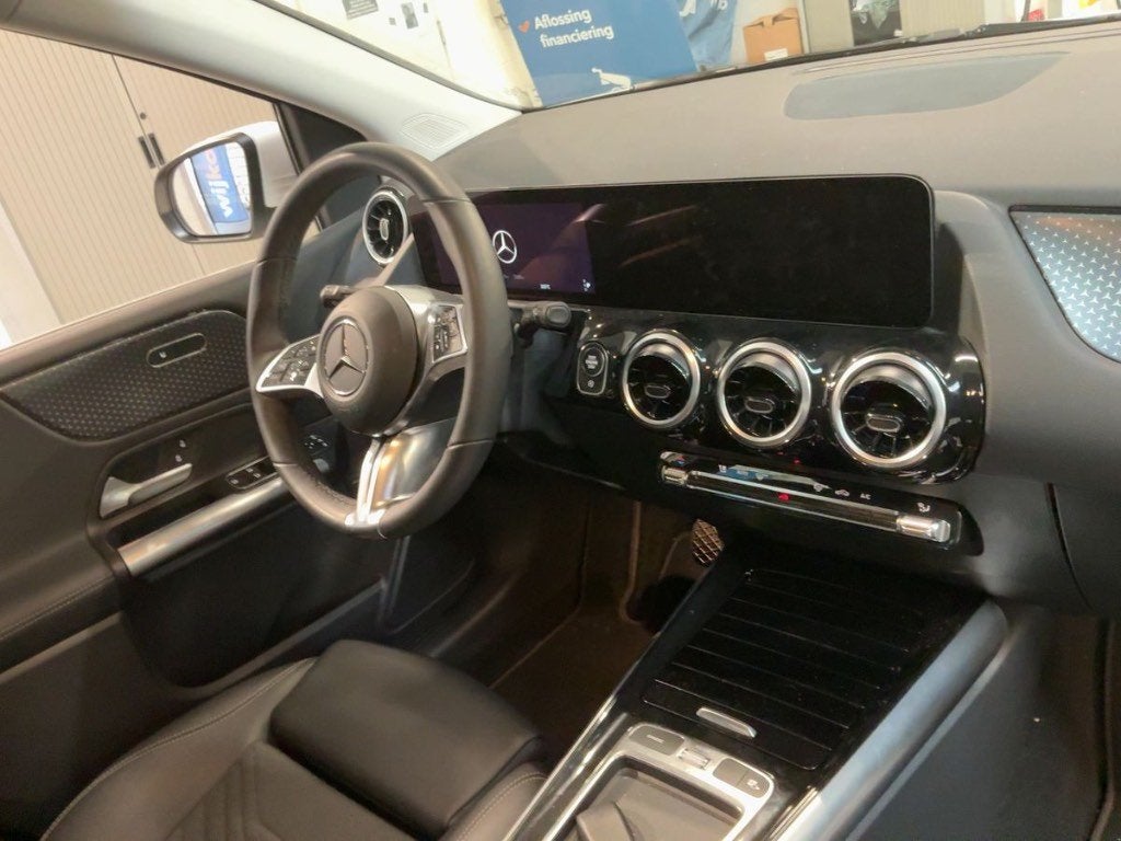 Mercedes B 220 // 4Matic // 2.0l Benzine Turbo - 204 PK, Auto's, Automaat, https://public.car-pass.be/vhr/5b3f5ecf-860e-4f4d-bf92-f0ee9b677793