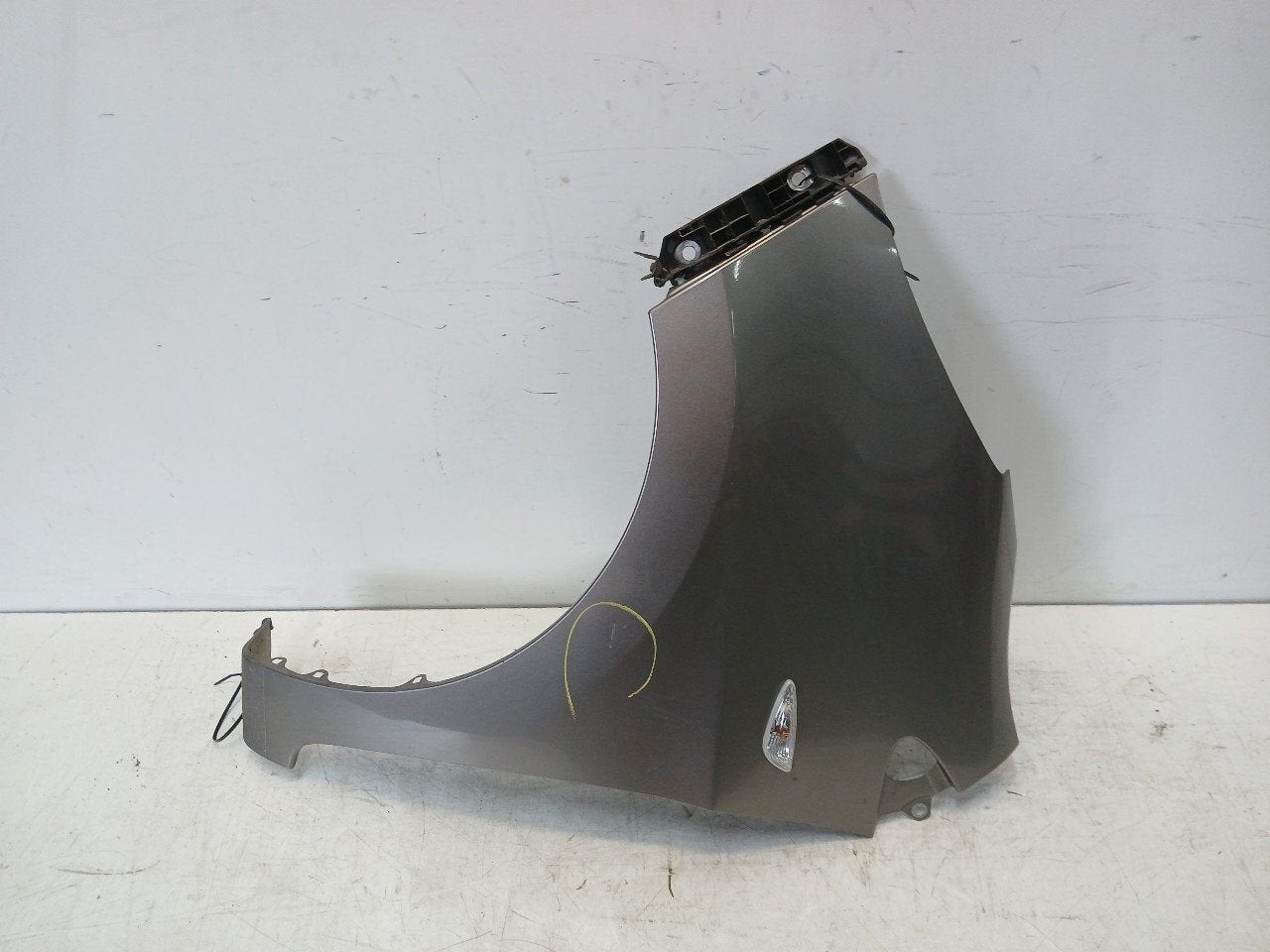 Spatbord links voor Kia Picanto, Auto-onderdelen, Onderdelen@venauto.nl, Van der Ven Autorecycling B.V., Ettenseweg 76, 4706 PB Roosendaal, The Netherlands