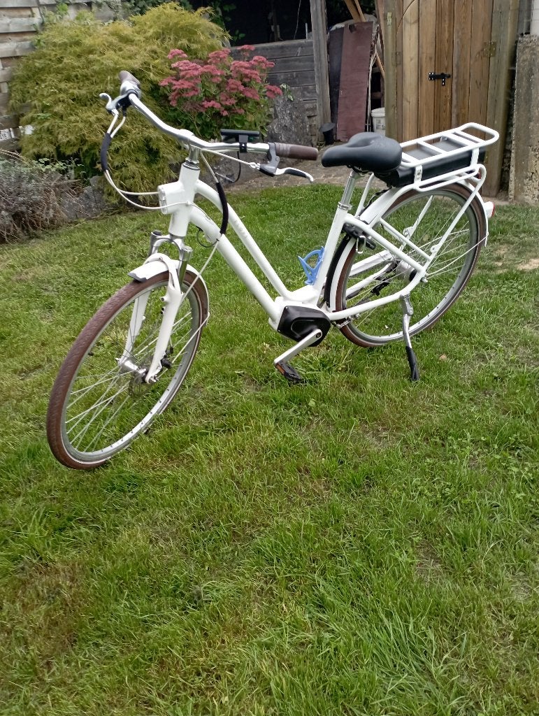 Elektrische fiets voor dames, Fietsen en Brommers, Ophalen, Zo goed als nieuw, 50 km per accu of meer