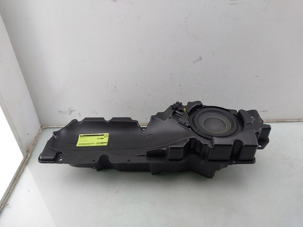 SUBWOOFER Audi TT (FV3 / FVP) (|8S0035297|), Auto-Union-Straße  1,
85057  Ingolstadt, DE, Info@audi.de, Audi, Utilisé
