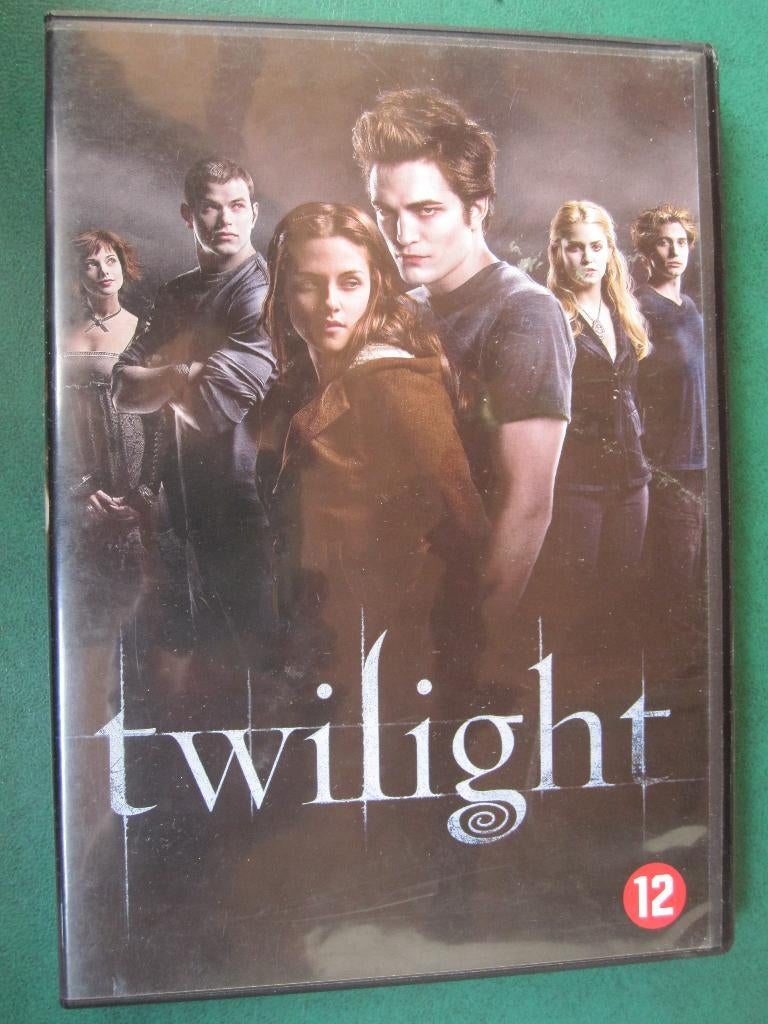 La saga Twilight - Twilight (2008), À partir de 12 ans, Enlèvement ou Envoi, Comme neuf, Autres genres
