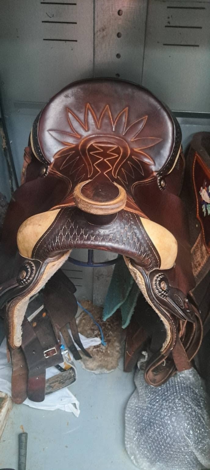 Selle Western Circle A 757, Enlèvement