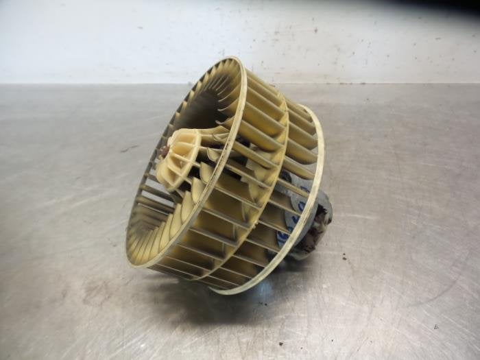 Moteur de ventilation chauffage d'un BMW 3-Serie (3-Serie 90, -, 3 mois de garantie, Utilisé, -