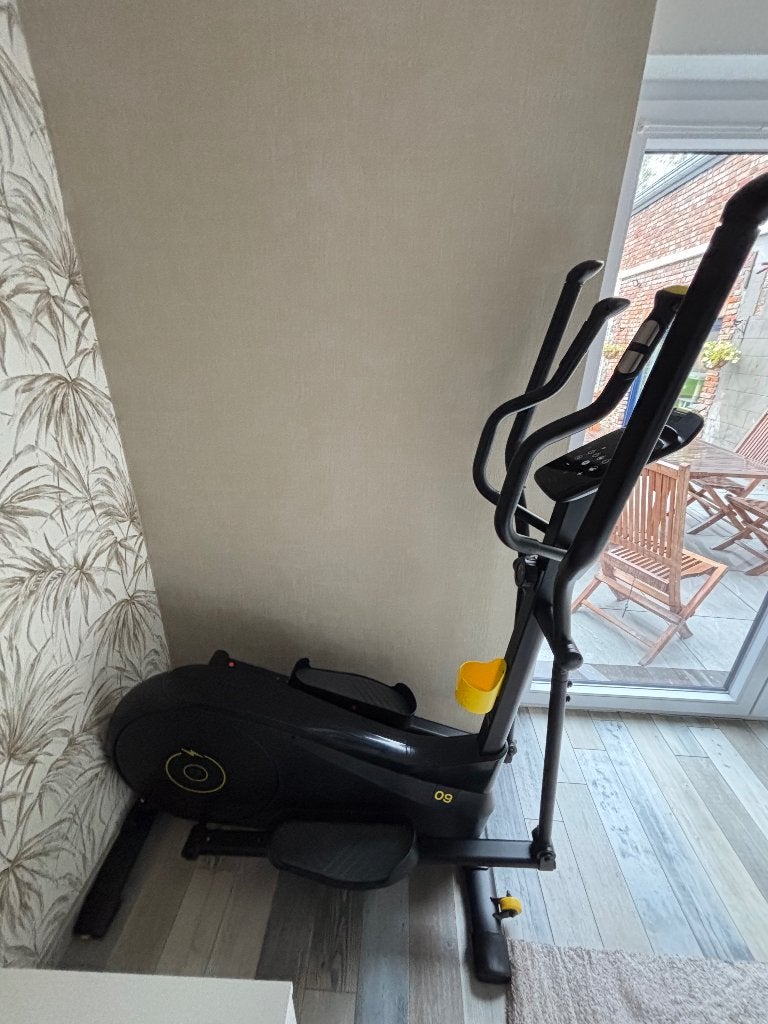 Vélo elliptique EL520 auto-alimenté, Sport en Fitness, Fitnessapparatuur, Ophalen, Zo goed als nieuw, Benen, Crosstrainer