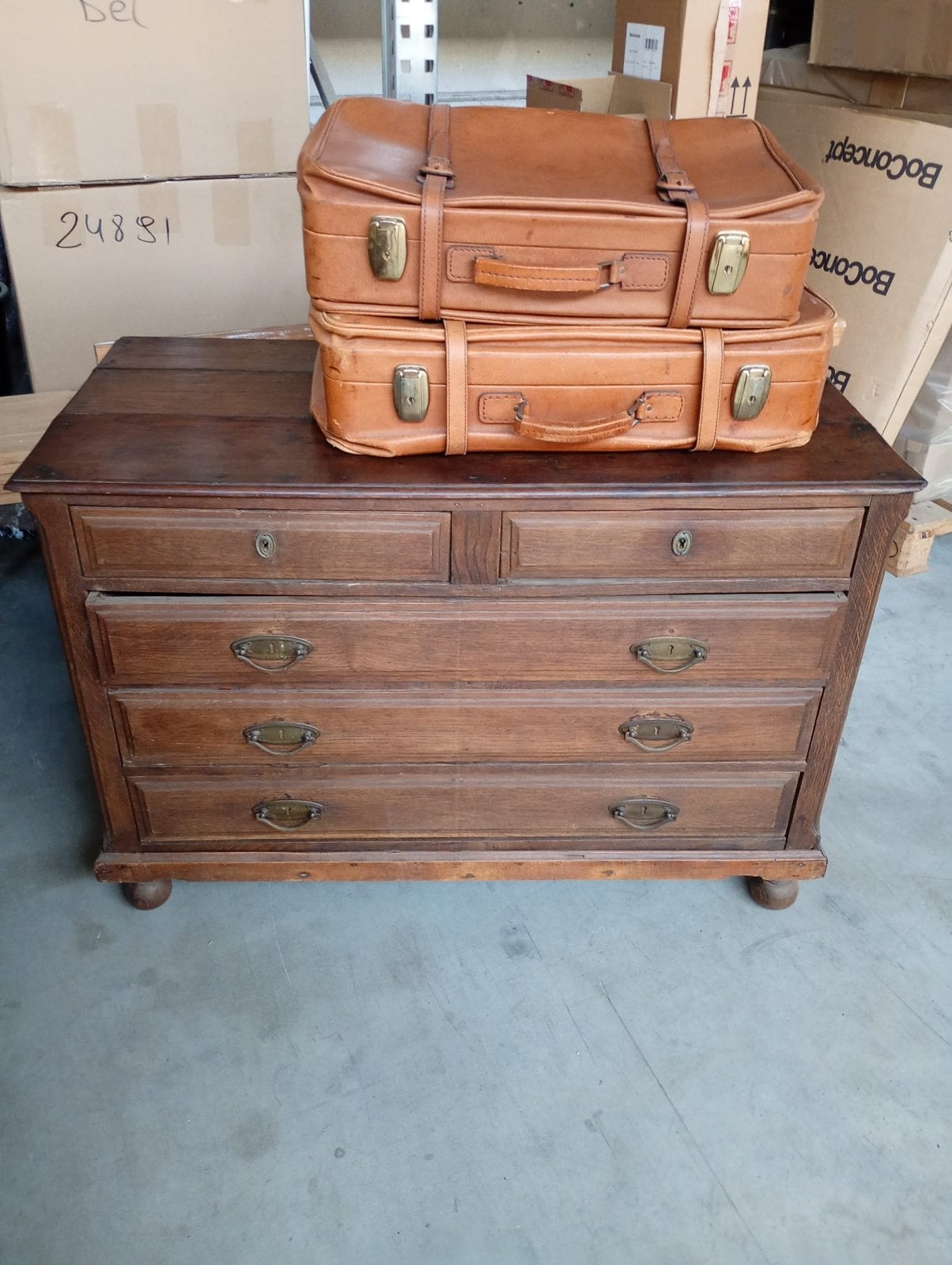 Belle commode en bois massif, Enlèvement, Utilisé