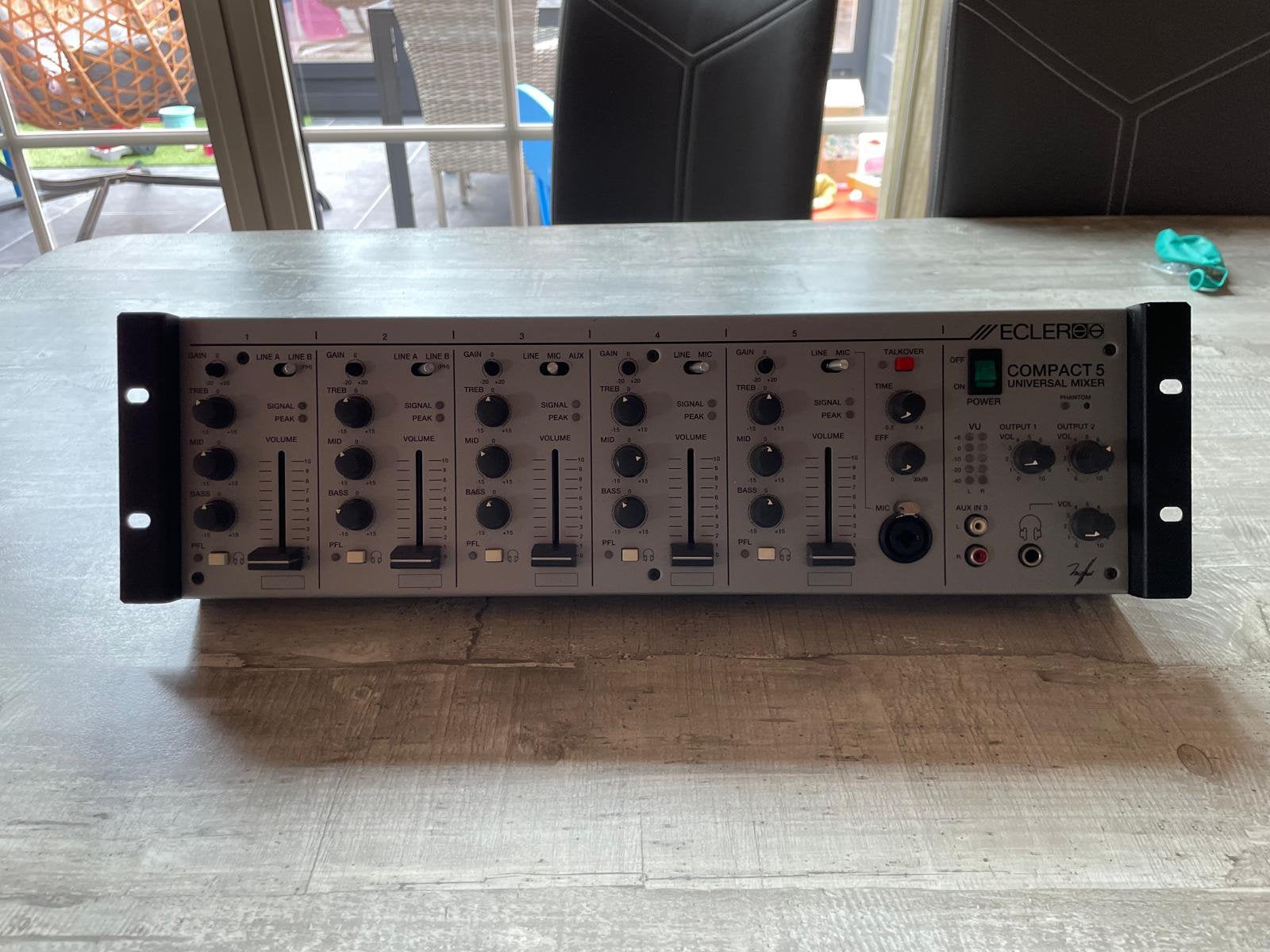 Ecler Compact 5 Universal Mixer - Nieuwstaat, Topkwaliteit, Ophalen, Zo goed als nieuw