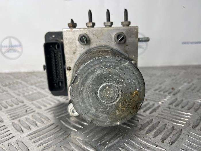 Pompe ABS d'un Mercedes Sprinter, -, 3 mois de garantie, Utilisé, -