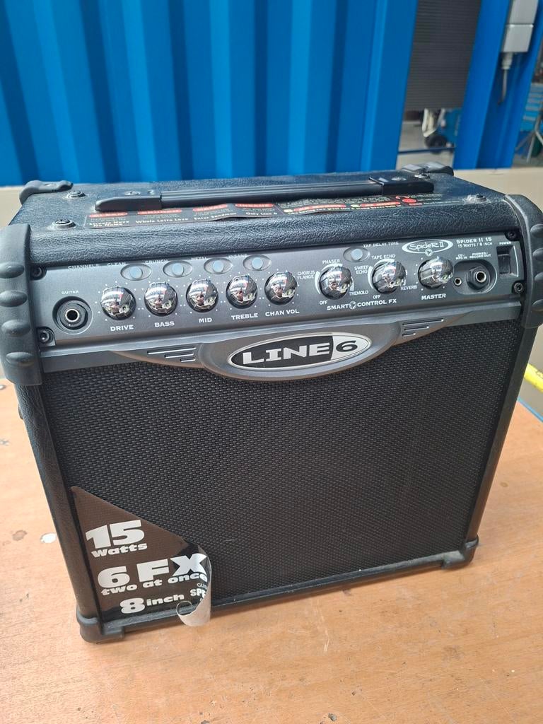 Versterker line 6 spyder 15 watt elektrische gitaar, Muziek en Instrumenten, Ophalen, Gitaar