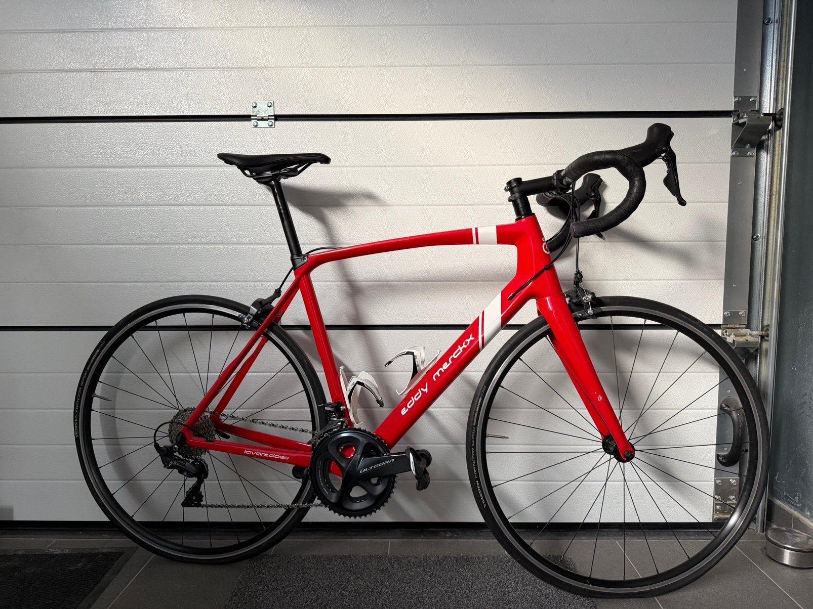 Eddy Merckx Lavareddo 68 - Carbon / Ultegra, 28 inch, Velgrem, Zo goed als nieuw, Meer dan 20 versnellingen