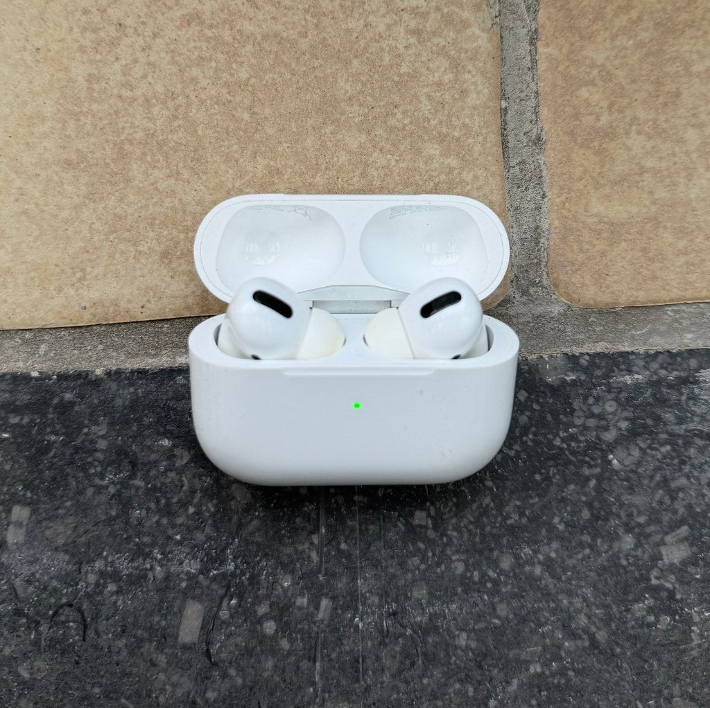 AirPods Pro 1 Gen (voor onderdelen), Telecommunicatie, Gebruikt, Ophalen of Verzenden, Apple, In oorschelp (earbud)