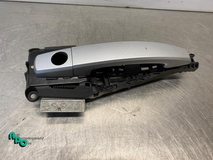 Poignée portière 4portes avant gauche d'un Opel Meriva (Me, Autos : Pièces & Accessoires, -, Opel, 3 mois de garantie, Utilisé