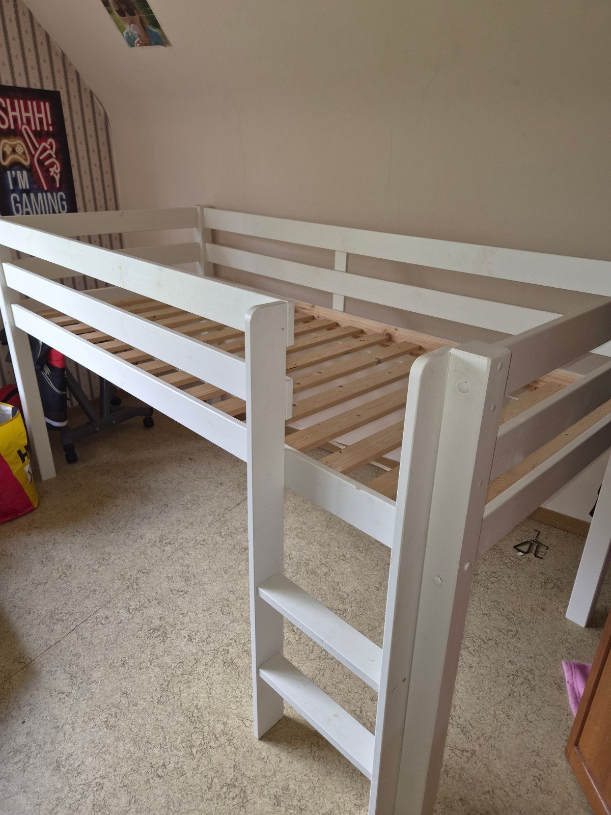 Gratis Kinderbed met matras!, Enfants & Bébés, Enlèvement, Lit mi-hauteur mezzanine