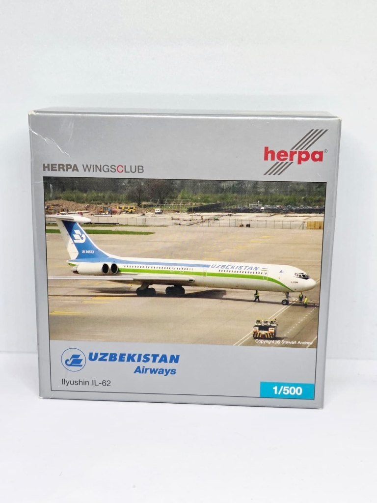 Ilyushin Il-62M Uzbekistan Airways., Hobby & Loisirs créatifs, Modélisme | Avions & Hélicoptères, Enlèvement ou Envoi
