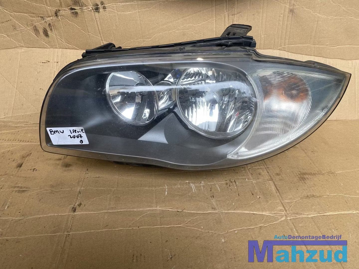 BMW 1 SERIE E81 E82 E87 Koplamp Links (UK) (ENGELS), Petuelring 130
80788  Munich, DE, Gebruikt, Info@bmw.de, BMW