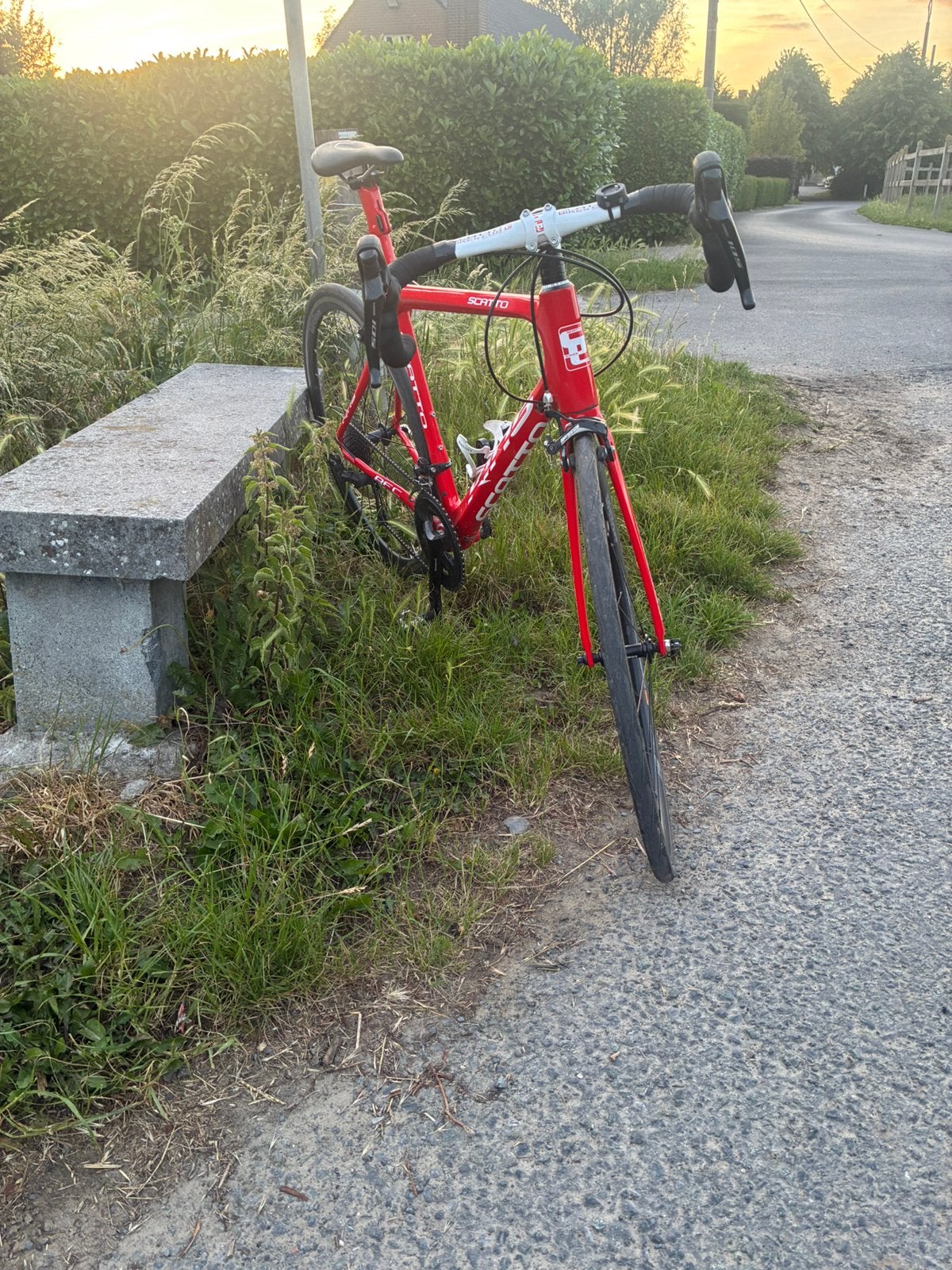 Koersfiets scatto, Fietsen en Brommers, Ophalen, Zo goed als nieuw