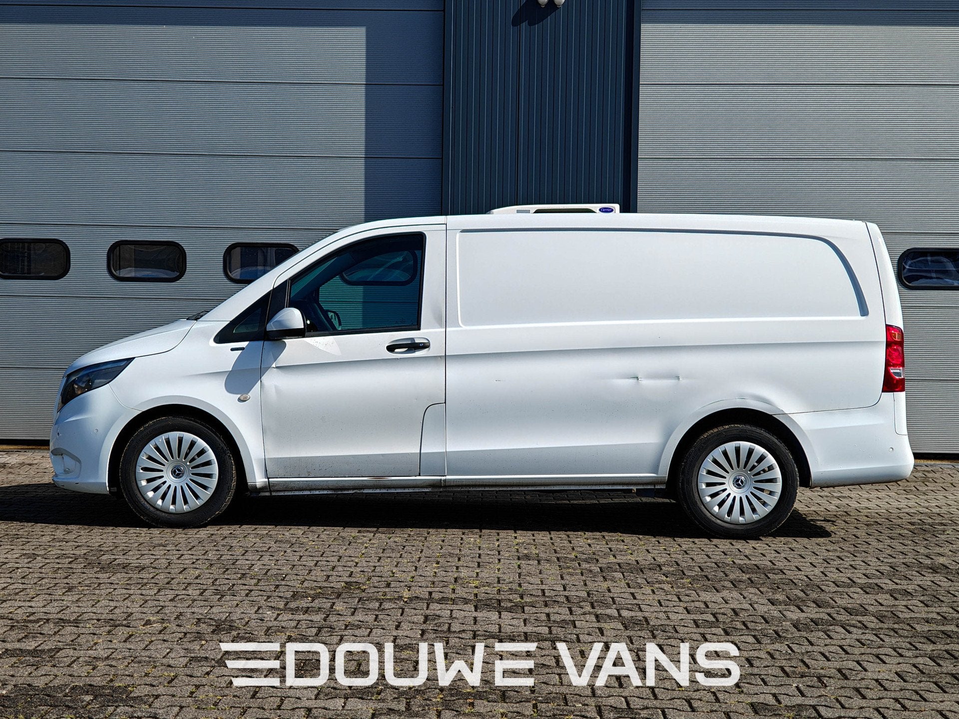 Mercedes-Benz Vito 111 L2 Navigatie Trekhaak Koelwagen Neos, Auto's, Voorwielaandrijving, Euro 5, Stof, Gebruikt