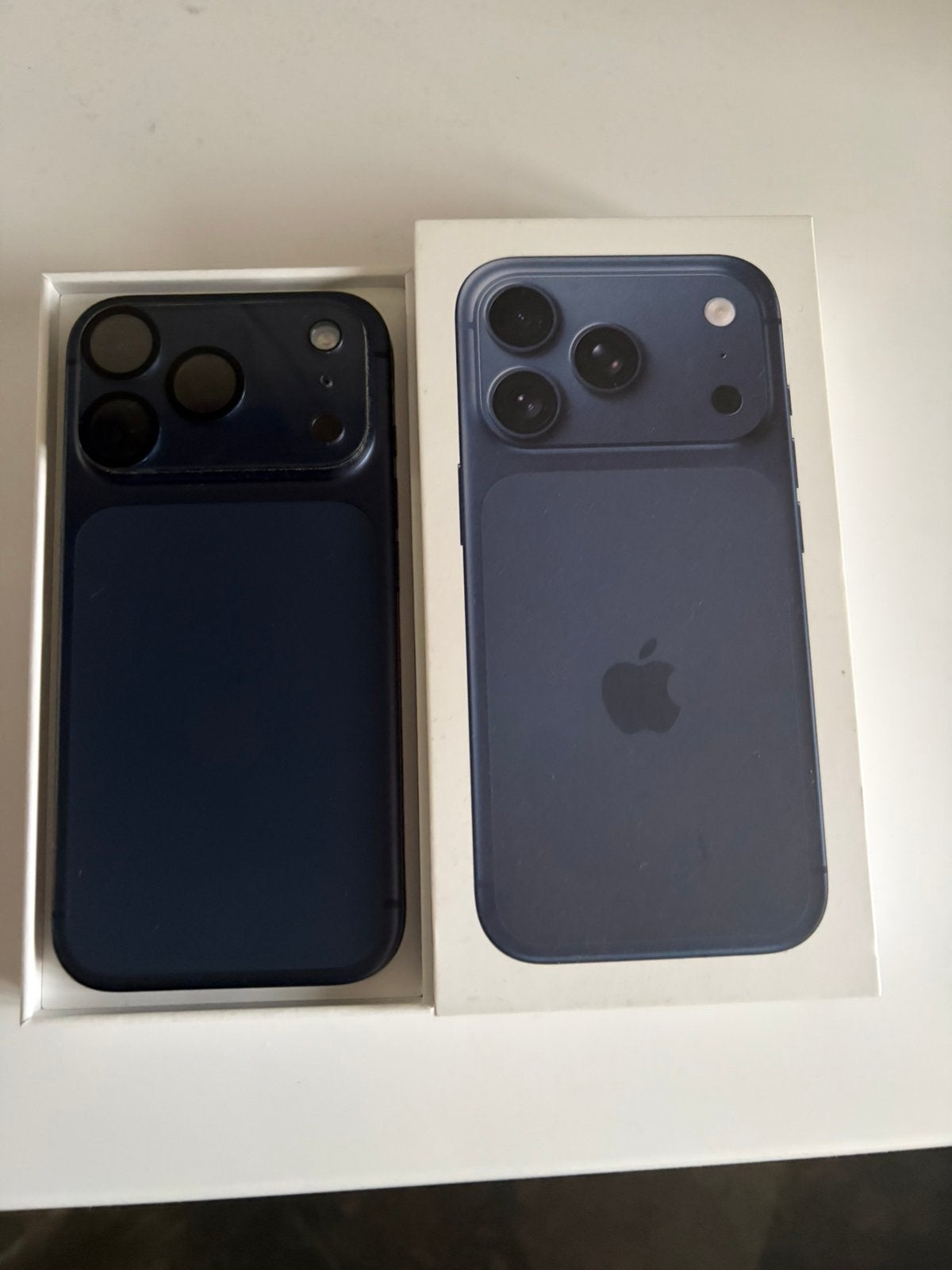 Iphone 17pro neuf avec facture a l’appui, 256 GB, Blauw, Nieuw, Ophalen of Verzenden