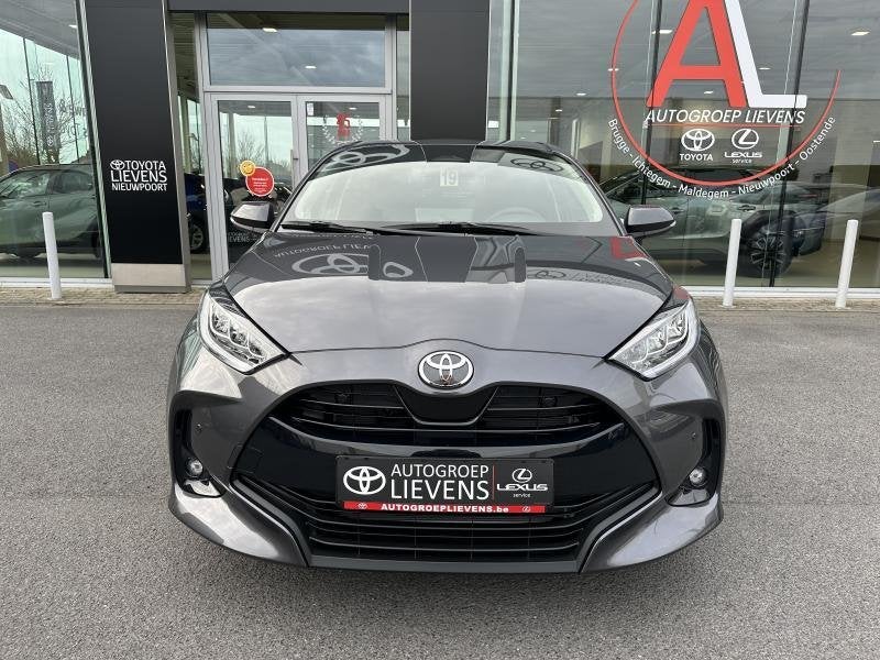 Toyota Yaris 1.5 HYB ICONIC + HI-TECH PACK, Automaat, 1498 cc, Euro 6, 116 pk