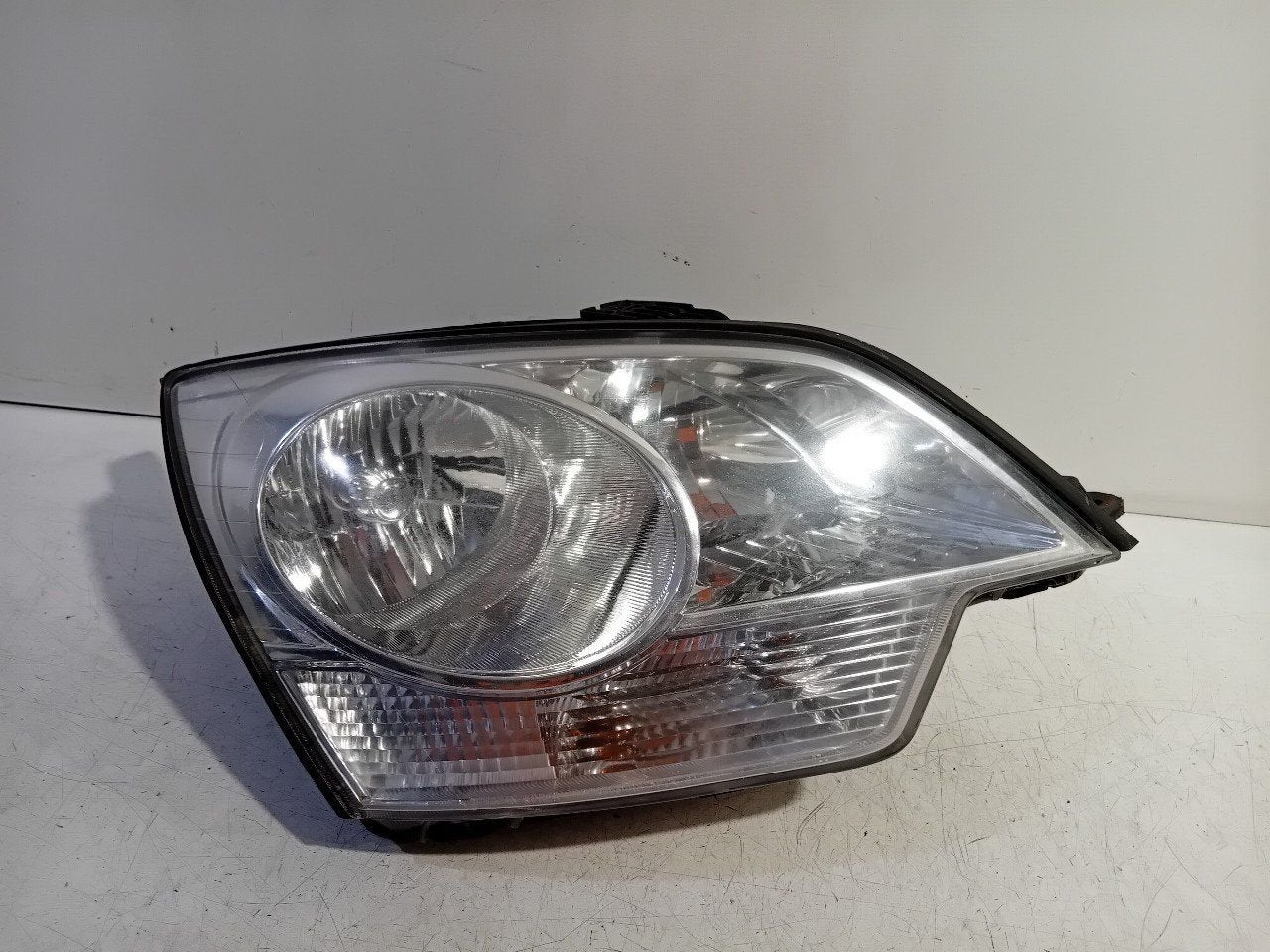 Koplamp rechts Opel Antara, Auto-onderdelen, Verlichting, Onderdelen@venauto.nl, Van der Ven Autorecycling B.V., Gebruikt, Ettenseweg 76, 4706 PB Roosendaal, The Netherlands