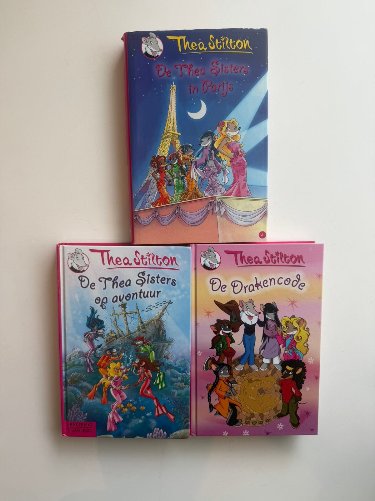 3x Thea Stilton boeken – Thea Sisters, Boeken, Ophalen of Verzenden, Zo goed als nieuw, Fictie algemeen