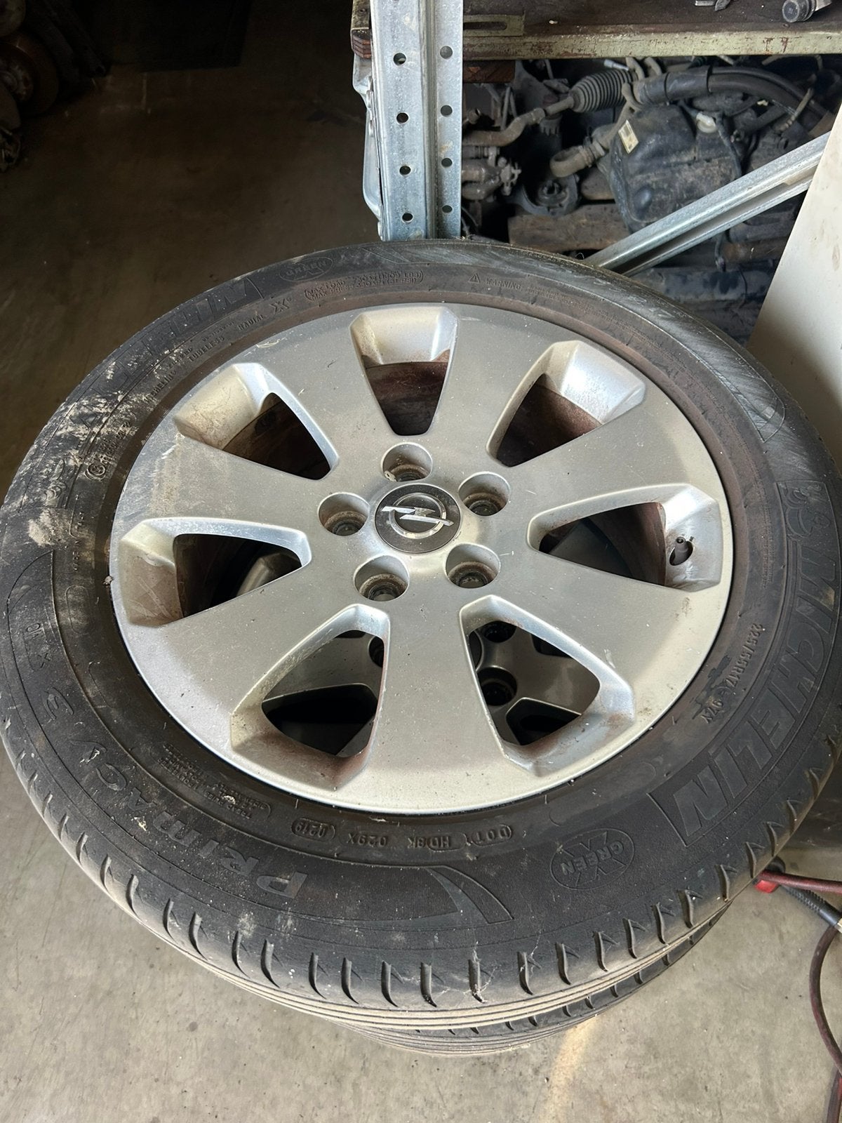 Opel insigna  4 jant alu avec pneus , michelin 225/55/17, Autos : Divers, Enjoliveurs, Enlèvement, Comme neuf