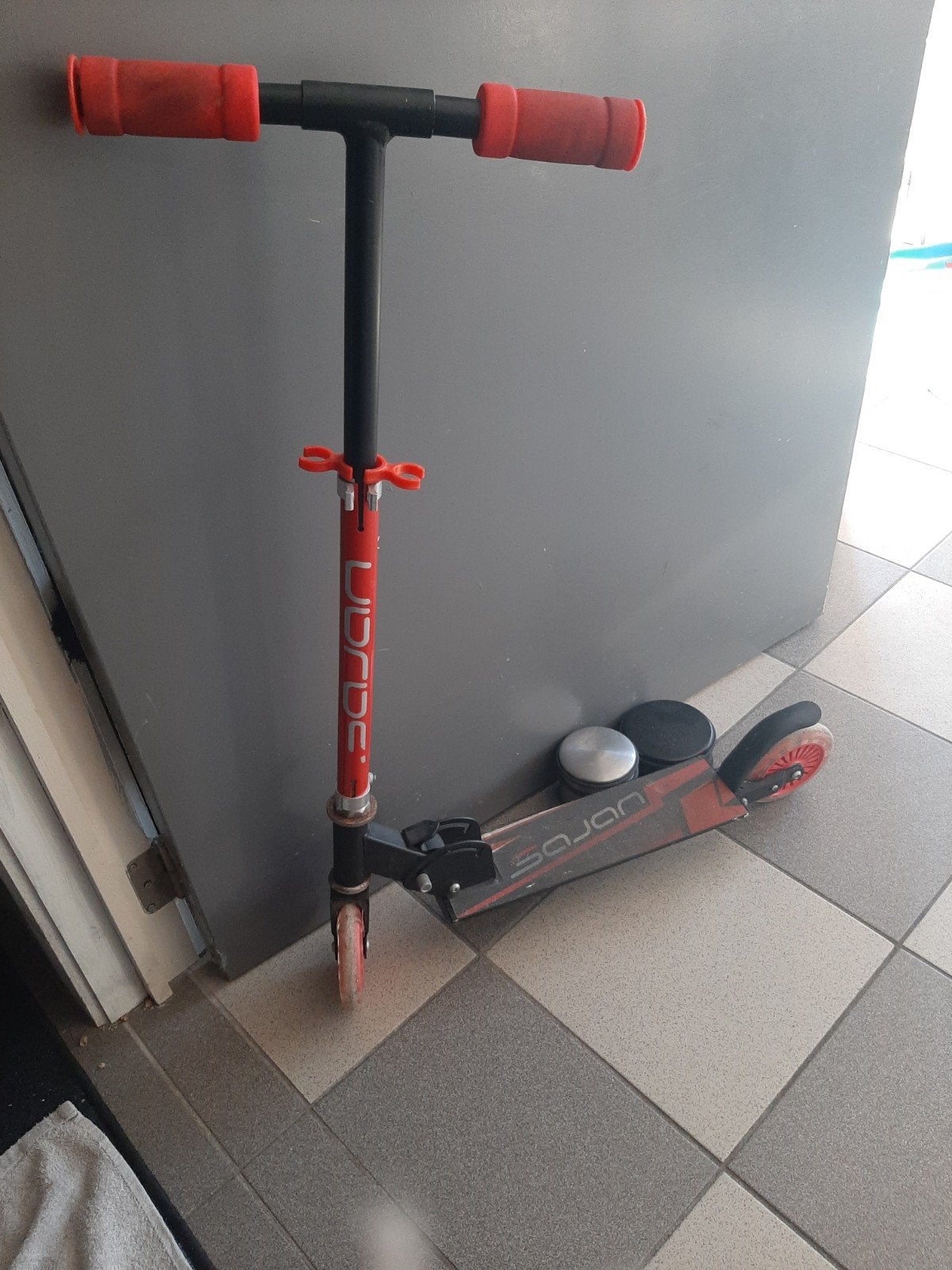 step, Enlèvement