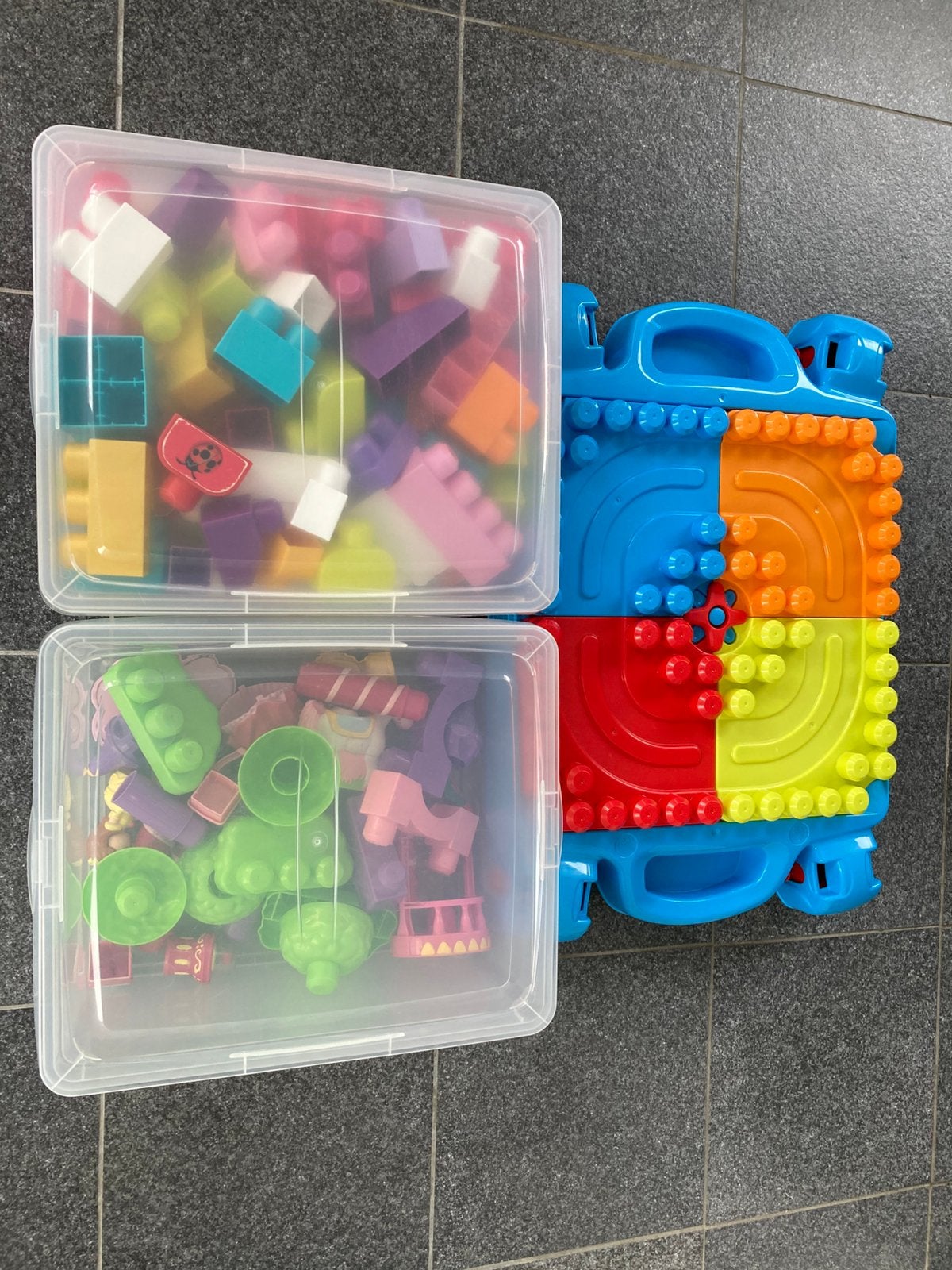 Grote partij mega blocks - speeltafel - prinsessenkasteel, Kinderen en Baby's, Ophalen, Gebruikt
