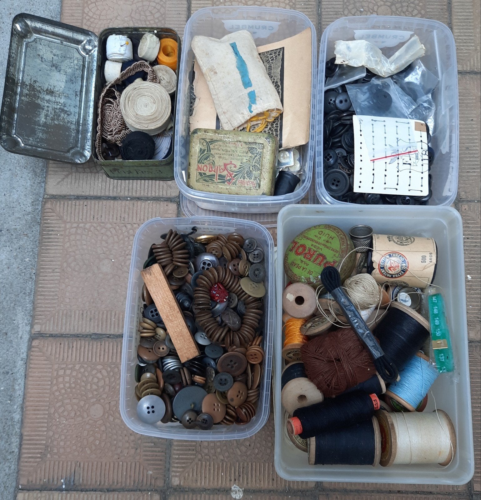 DIVERSE NAAI MATERIALEN, Ophalen