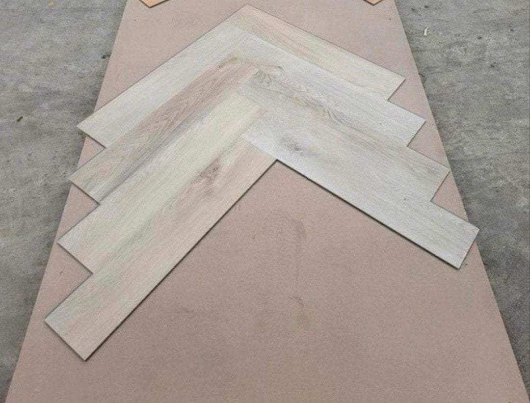 Klik pvc beige visgraat 100m², Ophalen