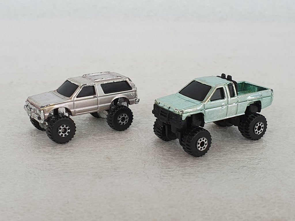 Hot Wheels: 2 Micro Chroma Racers (Mattel), Ophalen of Verzenden, Gebruikt, Auto