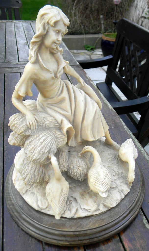 Statuette "gardienne d'oies", Enlèvement ou Envoi, Autres matériaux, Statue
