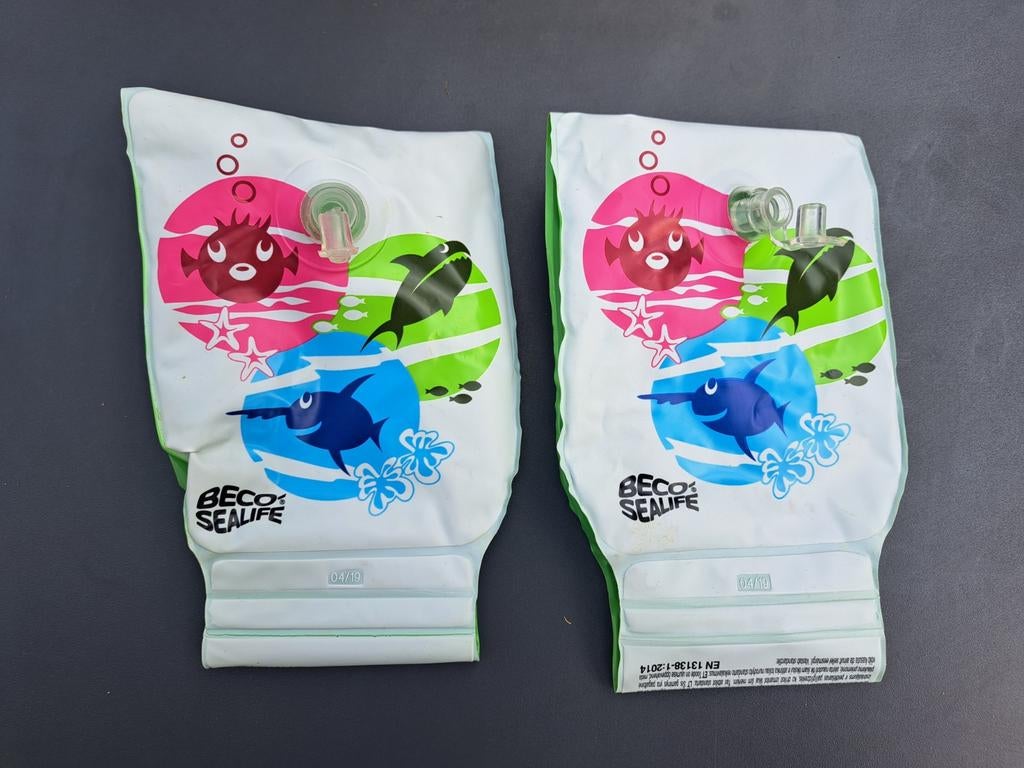 Zwembandjes 9-15kg, Kinderen en Baby's, Babykleding | Baby-zwemkleding, Ophalen