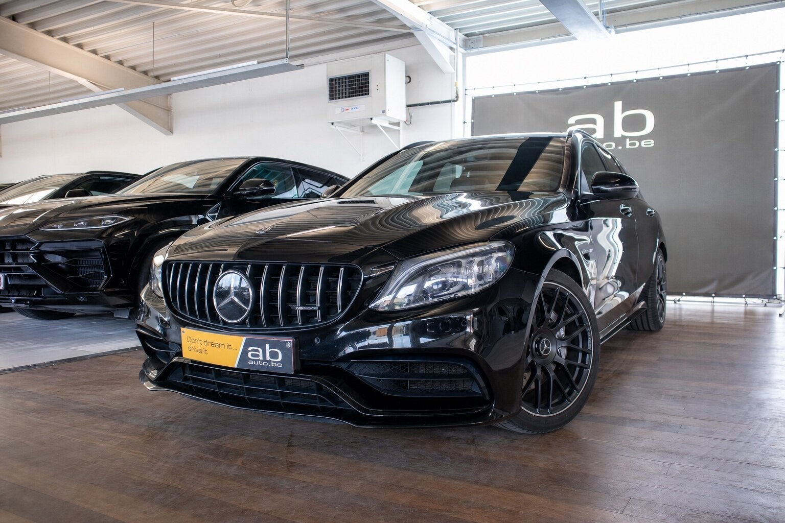 Mercedes-Benz C 63 AMG 4.0L, PANO, AMG SPORTUITLAAT, CARPLA, Auto's, 0 kg, Bedrijf, Break, 2 zetels