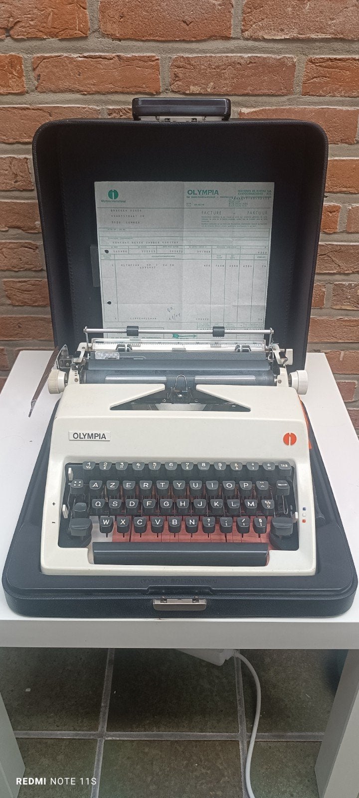 Machine à écrire vintage Olympia SM 9 AZERTY + Mallette, Gebruikt