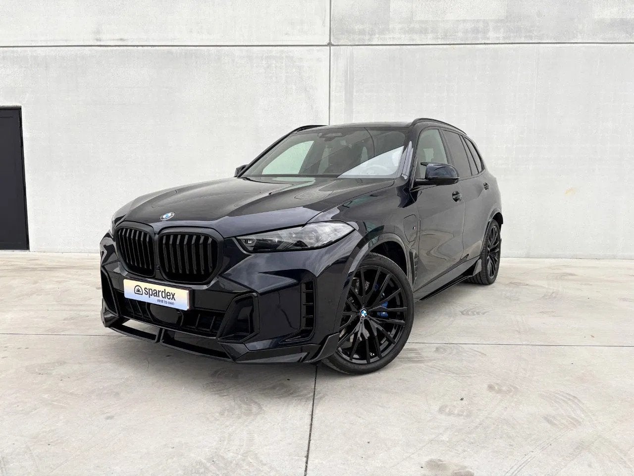 BMW X5 50e | xDrive | M-Pack | Leasing (bj 2023, automaat), Auto's, BMW, Automaat, Gebruikt, Lichtsensor, Zwart